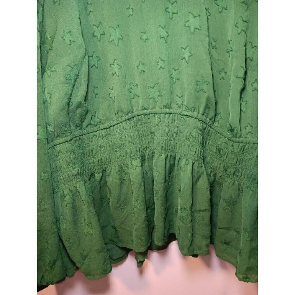 Torrid Crinkle Chiffon With Star Smocked Waist Puff Sleeve Top Size 3X Green - Picture 3 of 6